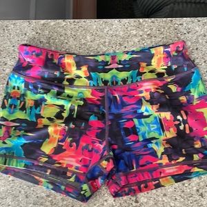 IAB MFG Brush stroke color shorts large